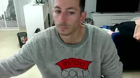 roubarixx online show from December 18, 2024, 8:31 am