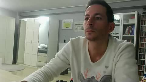 roubarixx online show from October 21, 2025, 8:15 am