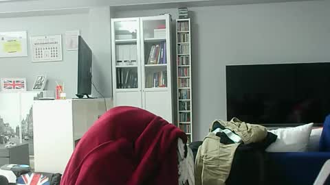 roubarixx online show from October 30, 2025, 7:54 am