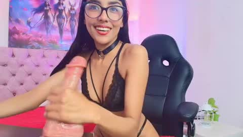 Snapshot of roulyy chatting on January 9, 2025, 7:50 pm  JESSY ROULY online show from January 9, 2025, 7:50 pm