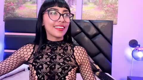 Snapshot of roulyy chatting on January 11, 2025, 5:10 am  JESSY ROULY online show from January 11, 2025, 5:10 am