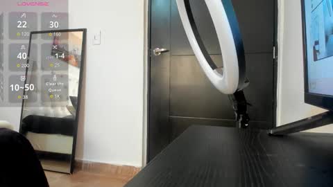 rouse_sexy_hotxx77 online show from September 28, 2025, 3:39 pm