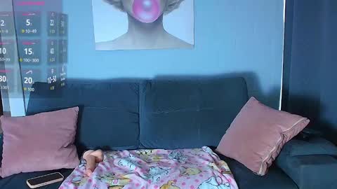 Snapshot of rousebonnett chatting on November 4, 2025, 5:12 pm ROUSE online show from November 4, 2025, 5:12 pm