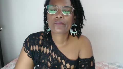 luxa online show from January 26, 2025, 1:25 pm