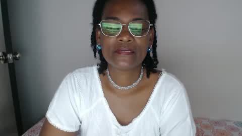 luxa online show from January 29, 2025, 12:45 pm