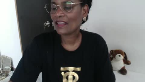 luxa online show from February 8, 2025, 9:25 pm