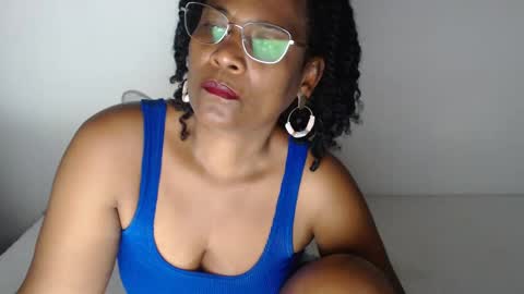 luxa online show from March 11, 2025, 8:09 pm