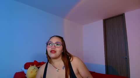 Snapshot of rousrossell_4 chatting on May 3, 2026, 6:58 pm Call me Rous online show from May 3, 2026, 6:58 pm