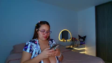 Snapshot of rousrossell_4 chatting on May 15, 2026, 5:47 am Call me Rous online show from May 15, 2026, 5:47 am