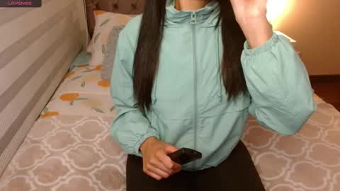 Rouss marie henao  online show from February 11, 2025, 10:59 am