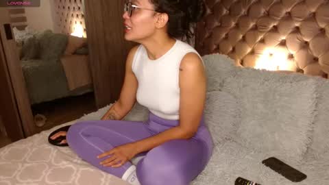 Rouss marie henao  online show from March 2, 2025, 10:24 am