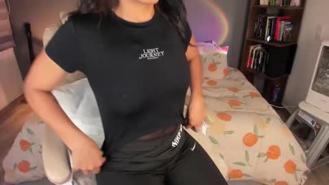 Rouss marie henao  online show from September 20, 2025, 9:10 am