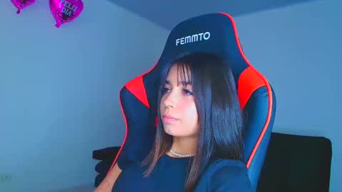 rousse_violet online show from September 29, 2025, 9:52 pm