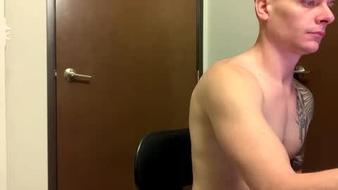 Snapshot of roverone89 chatting on March 3, 2026, 1:34 am roverone89 online show from March 3, 2026, 1:34 am