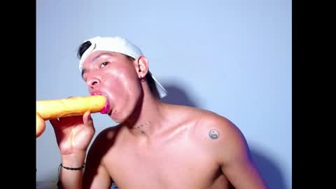 rowanboy23 online show from June 1, 2026, 10:44 pm