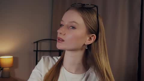 Stella online show from February 13, 2025, 3:46 pm