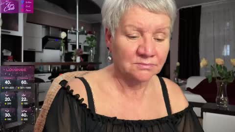 Roxana online show from February 11, 2025, 7:05 pm