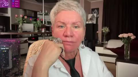 Roxana online show from February 26, 2025, 6:32 pm