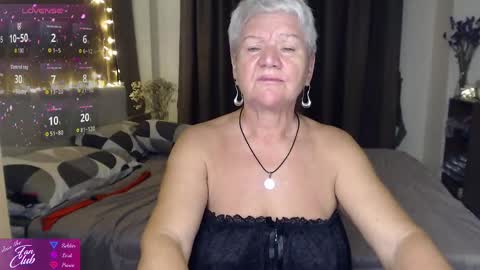 Roxana online show from May 18, 2026, 2:23 pm