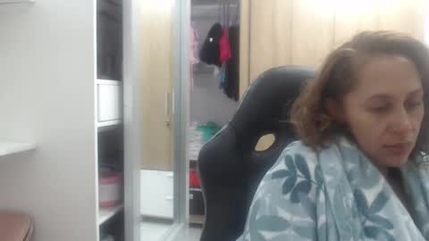 Snapshot of roxanalove7 chatting on February 19, 2025, 2:23 am Roxana online show from February 19, 2025, 2:23 am