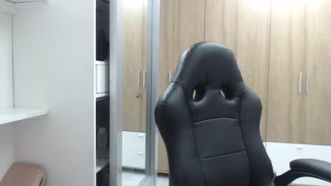 Snapshot of roxanalove7 chatting on March 4, 2025, 12:29 am Roxana online show from March 4, 2025, 12:29 am