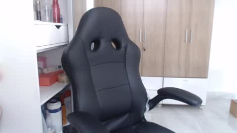 Snapshot of roxanalove7 chatting on March 6, 2025, 6:37 pm Roxana online show from March 6, 2025, 6:37 pm