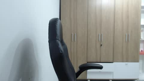 Roxana online show from April 5, 2026, 12:19 am