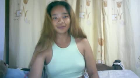 roxanne_98 online show from November 23, 2025, 2:39 pm