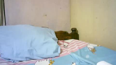 roxanne_98 online show from December 23, 2025, 1:58 am