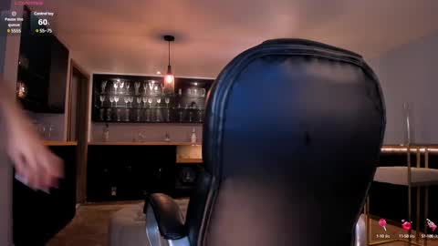 Roxanne Hill  online show from February 18, 2025, 3:10 pm