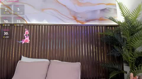 Roxie  online show from April 17, 2026, 12:30 pm