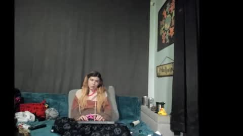 roxihazeleyes online show from November 27, 2025, 10:17 am