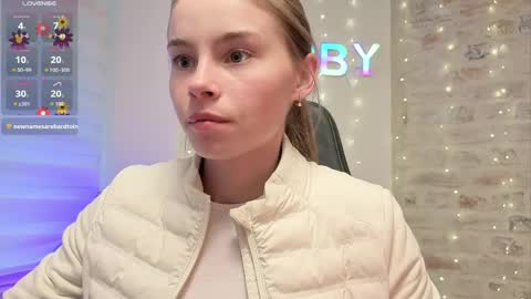 Roxieex ABBY online show from May 17, 2026, 4:36 pm