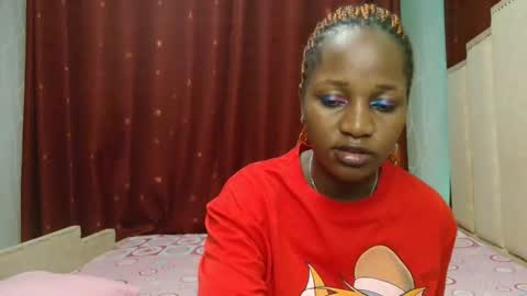 Roxy online show from April 15, 2026, 6:26 pm