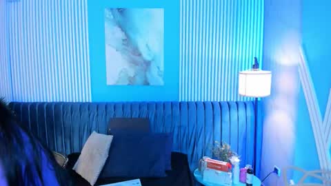 Roxy hell online show from December 3, 2025, 12:03 pm