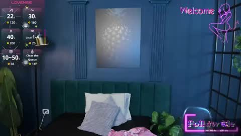 Roxy hell online show from January 18, 2026, 12:20 pm