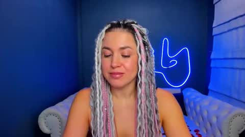 Roxy online show from November 29, 2025, 3:53 am