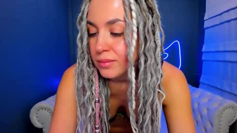 Snapshot of roxy_mars chatting on February 11, 2026, 2:05 am Roxy online show from February 11, 2026, 2:05 am