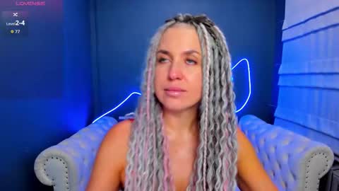 Roxy online show from March 26, 2026, 1:11 am