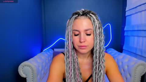 Roxy online show from April 9, 2026, 1:49 am