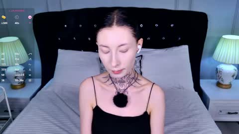 Snapshot of roxy_morrison_x chatting on May 3, 2026, 3:45 am roxanne online show from May 3, 2026, 3:45 am