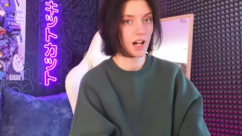 roxy_riot_ online show from February 26, 2025, 7:31 am