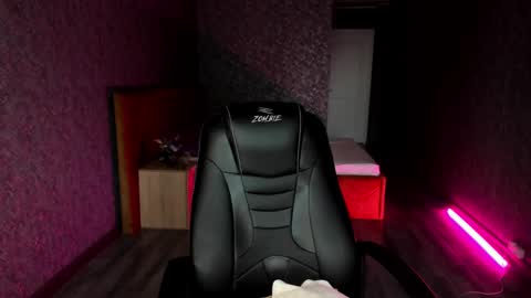 roxy_the_daedevill online show from December 21, 2024, 7:45 am