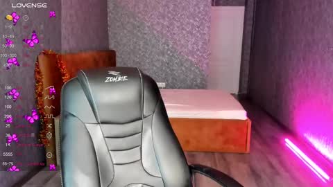 roxy_the_daedevill online show from December 30, 2024, 7:15 am