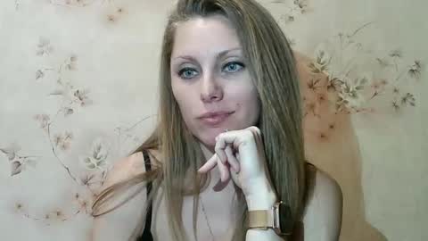 roxyfox18x01 online show from January 12, 2026, 5:29 pm