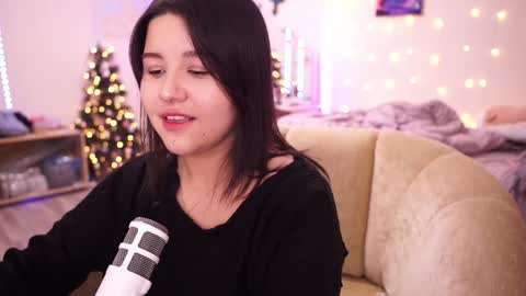 roxysuh online show from December 19, 2024, 11:29 am