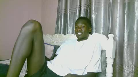 Snapshot of royalty254 chatting on March 9, 2026, 11:25 am royalty254 online show from March 9, 2026, 11:25 am