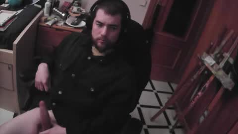 royer04 online show from December 14, 2025, 10:47 pm