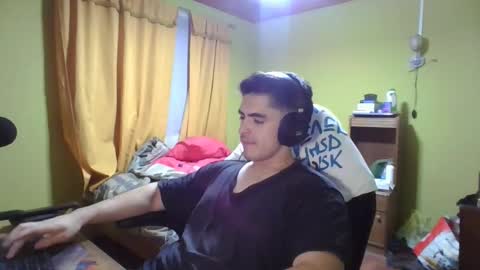 rpaulo25 online show from February 24, 2025, 12:41 am