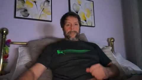 Snapshot of rtrmoney18 chatting on January 13, 2026, 12:49 am rtrmoney18 online show from January 13, 2026, 12:49 am